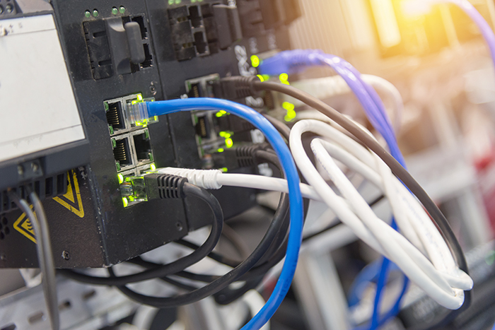 イーサネット（Ethernet）をワイヤレス通信できる光伝送装置  コラムを掲載